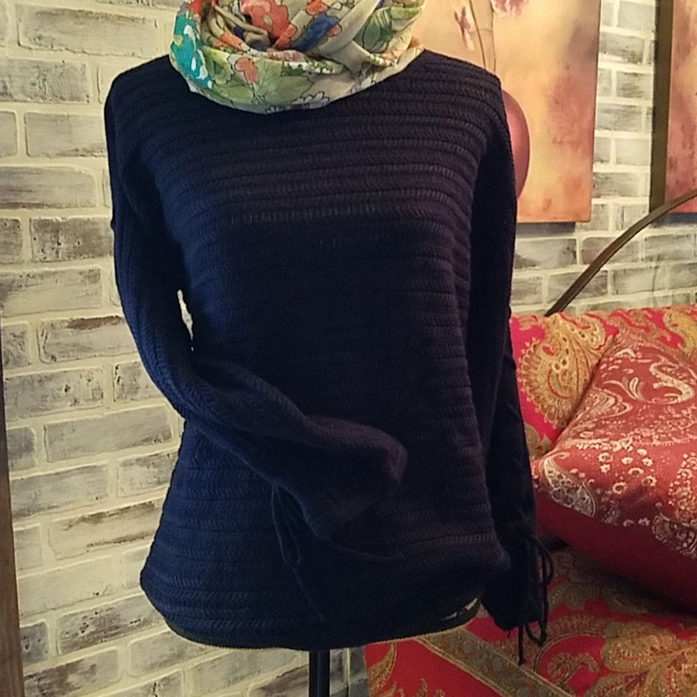 New York Comapny size M Blue Sweater womens